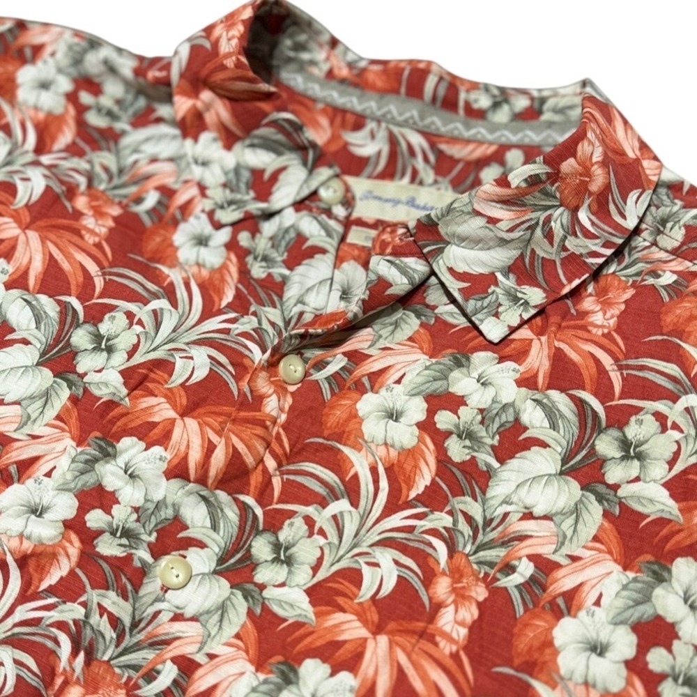 Tommy Bahama Original Fit 100% Silk Red Floral Hawaiian Button Down Shirt Large